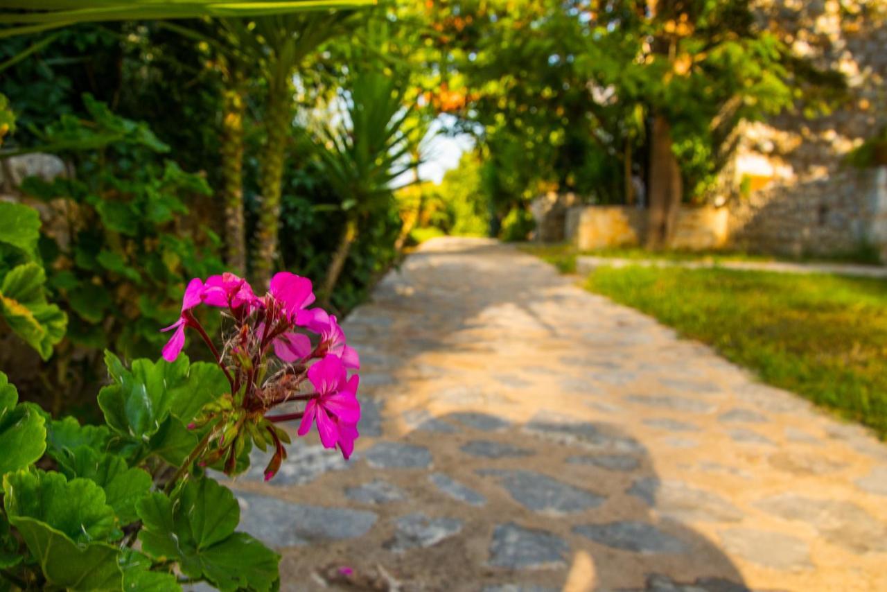 Ktima Petalea Villa Gythio Exterior photo